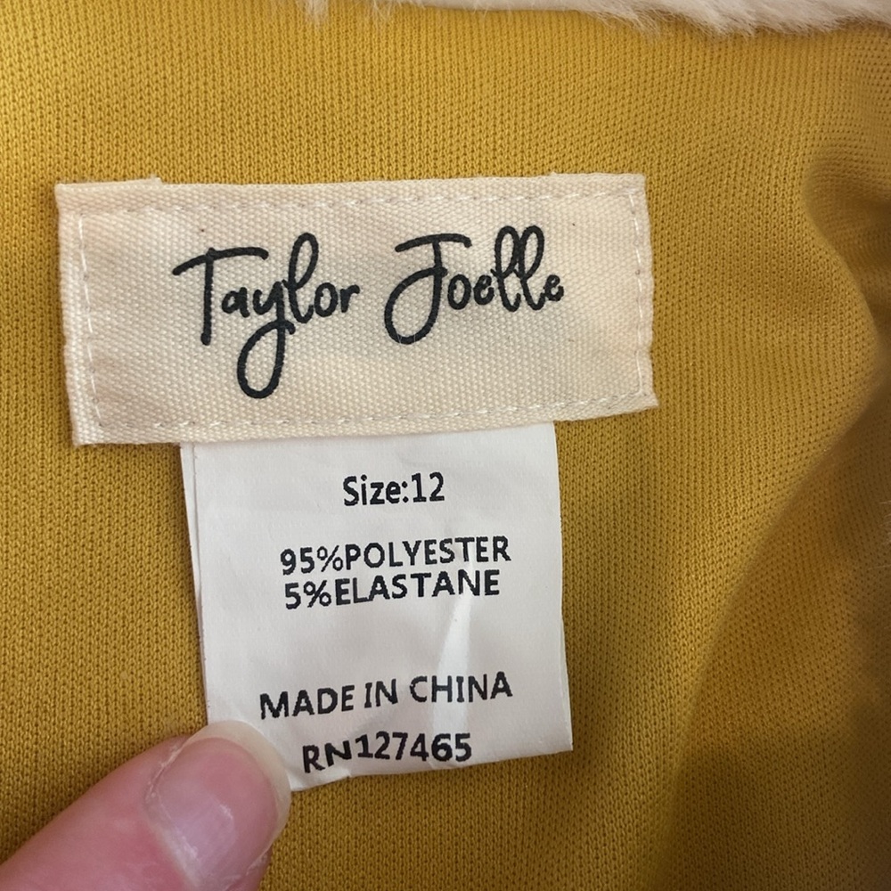 Taylor Joelle Fancy Beauty Cape - Picture 2 of 3